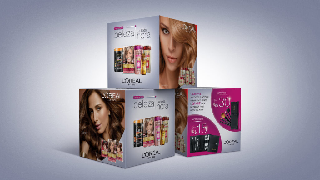 Três cubos modulares de exposição de produtos da campanha L'Oréal Beleza Toda Hora